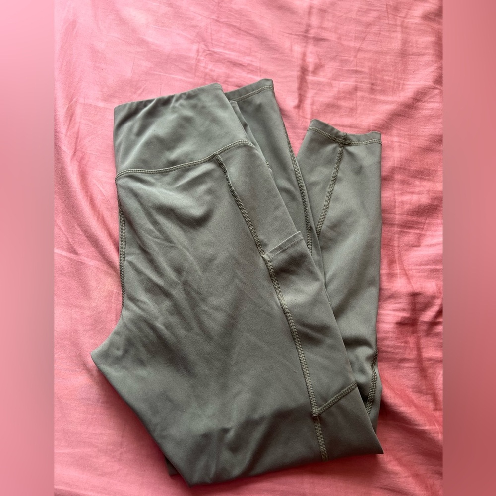 Everything pocket leggings